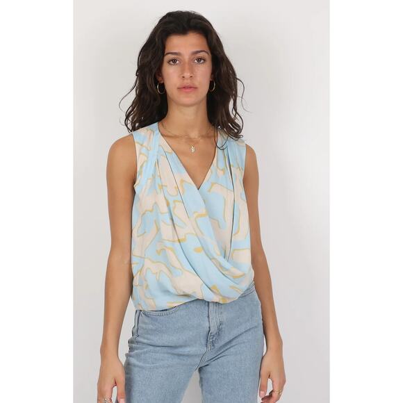 Diane Von Furstenburg Silk Tank Blue Pattern Drape V Neck Sleevless Size 0 - Picture 1 of 4